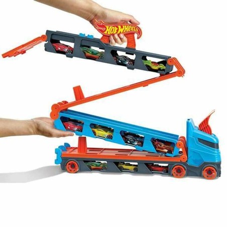 Camión transportador coches juguete Mattel con capacidad de almacenamiento