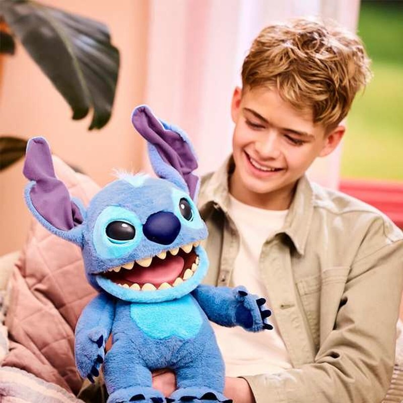 Peluche Lilo y Stitch, representando la amistad y la aventura.