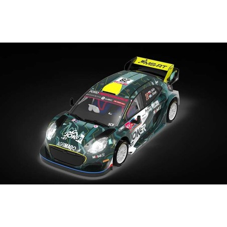 Detalle del coche teledirigido Ford Puma WRC listo para la pista coches