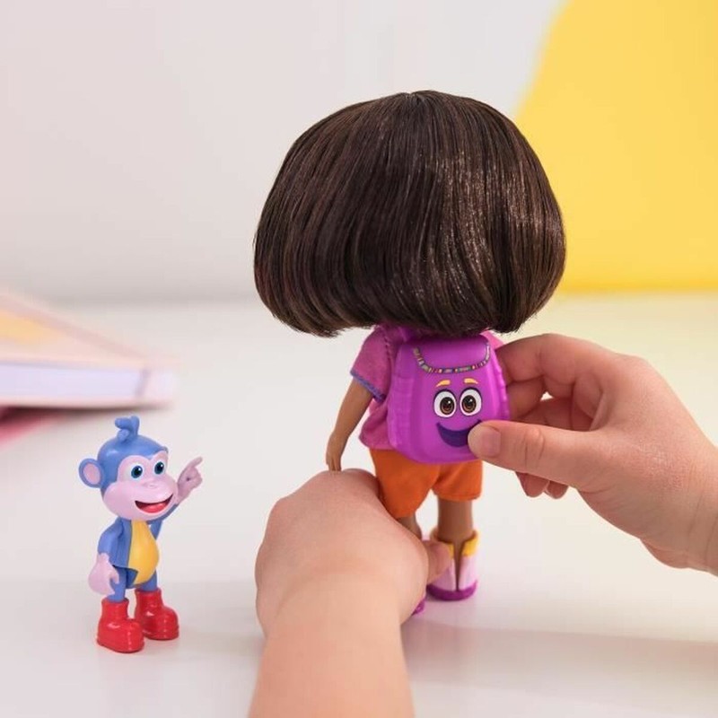 Dora la Exploradora figura de acción, con su amigo Botas y accesorios