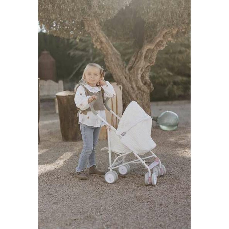 Silla para muñecas con diseño moderno, ideal para regalo.