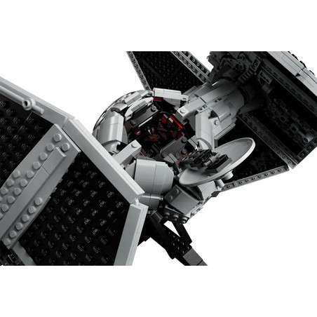 Vista lateral del Lego TIE Interceptor terminado