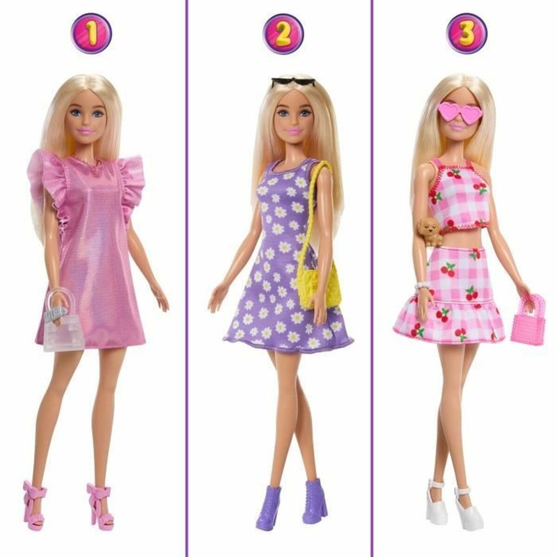 Niña jugando con su Barbie para niñas 3 años, explorando el armario de ensueño