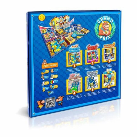 Niños jugando al juego de mesa estrategia Grand Prix