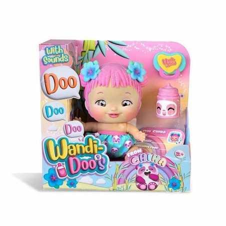 Muñeca Famosa Wandi-Doo Asian 20cm con sonido y accesorios