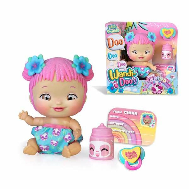 Detalle de muñeca bebé Famosa Wandi-Doo con vestido y accesorios