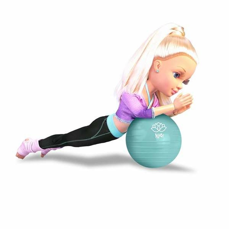 Muñeca Nancy para desarrollar motricidad, ideal para el juego creativo y la expresión corporal.