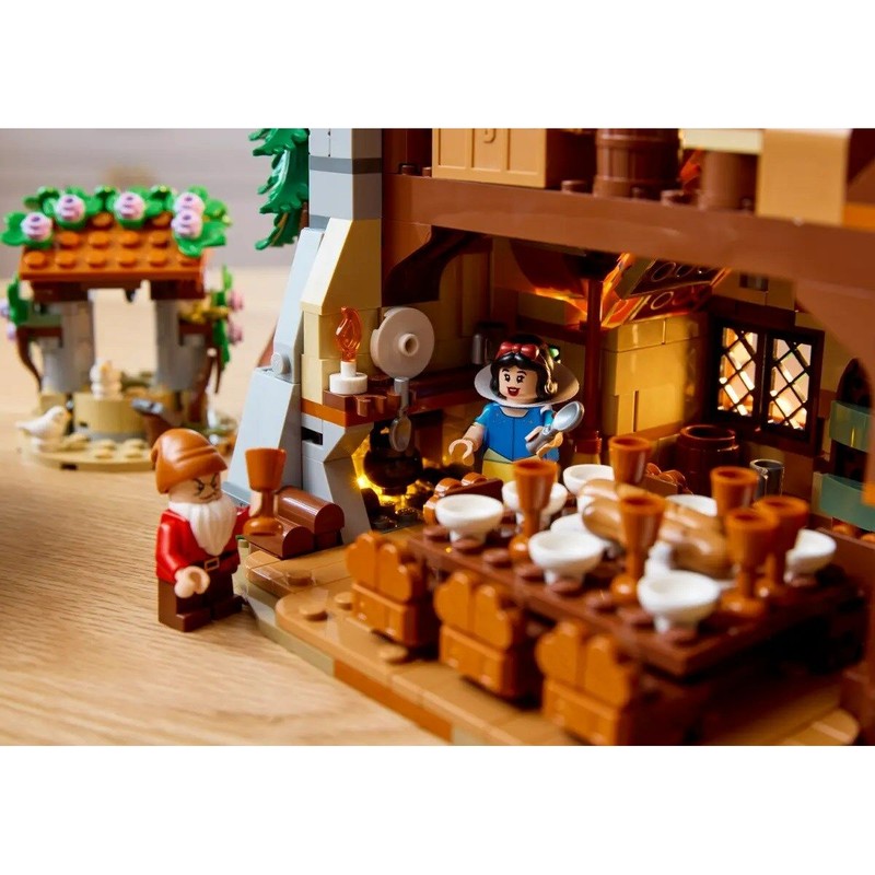 Interior detallado de la Casita de Blancanieves para construir