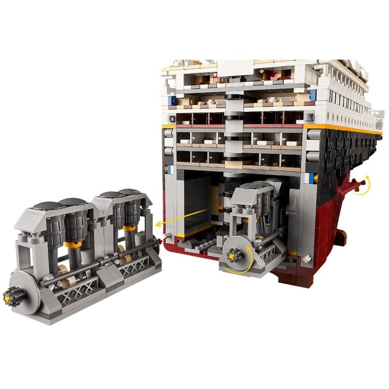 Detalle de la proa del Lego Titanic, bloques construcción avanzados