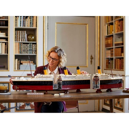 Experiencia construcción desafiante: montaje del casco del Titanic