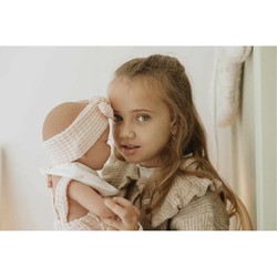 Juguetes construcción niños: Muñeca bebé Arias Elegance Zoe de 42 cm con cambiador y babero. 2