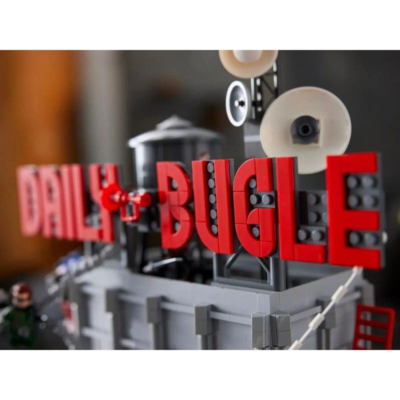 Construcción avanzada LEGO: Detalles de ventanas y estructura del Daily Bugle