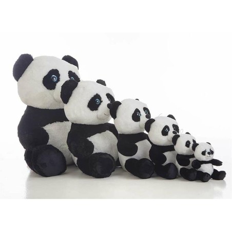 Peluche panda grande decorando una habitación infantil, un regalo suave y tierno