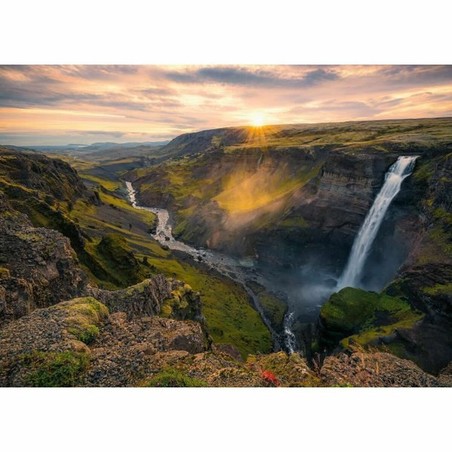 Detalle de piezas de puzzle Ravensburger de cartón premium