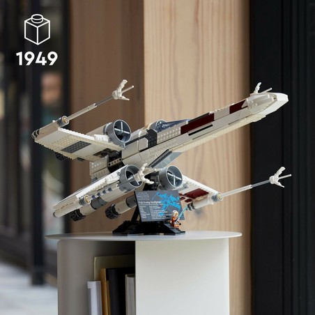 Desafío construcción LEGO X-Wing con alas en ataque