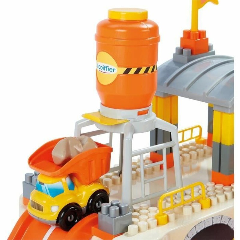 Detalle de las rampas de la pista coches Ecoiffier para juego infantil