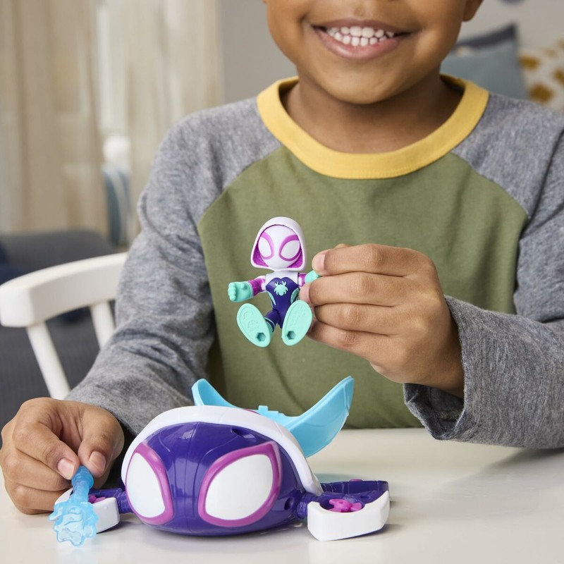 Presentación de la figura Ghost-Spider de Hasbro en caja