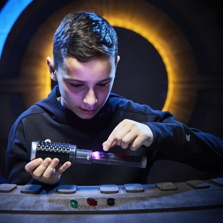 Disfraces Niños: Espada de Juguete Hasbro con Luz y Sonido