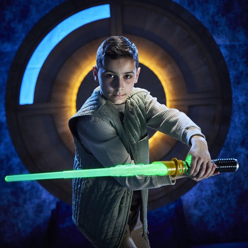 Disfraces Niños: Espada de Juguete Hasbro con Luz y Sonido
