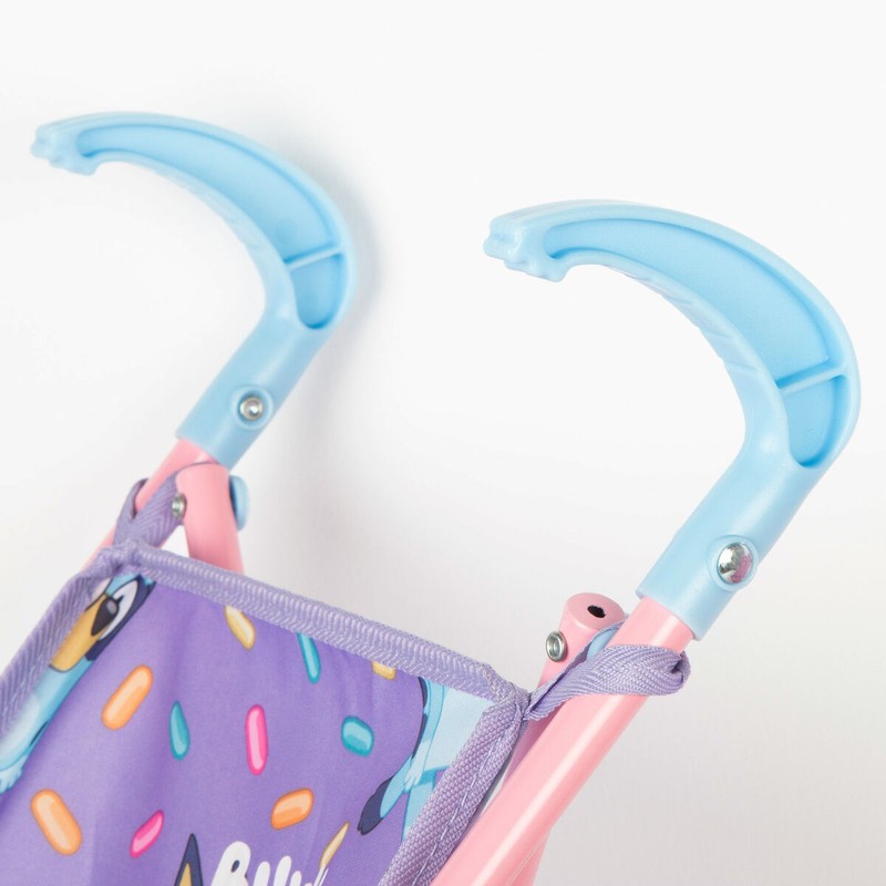 Juguete paseo Bluey para muñecas, resistente y ligero.