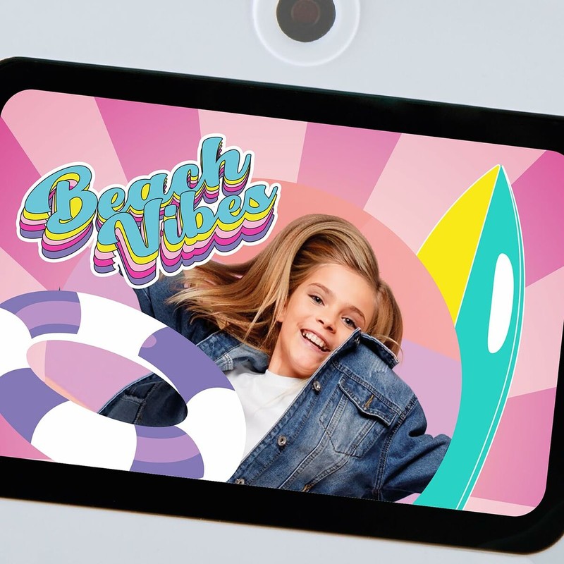 Niña jugando con cámara fotos infantil turquesa, grabando vídeos Full HD