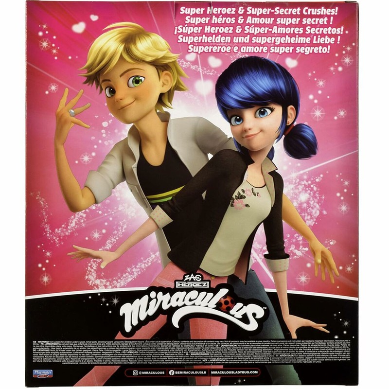 Muñeca Bandai sonriente para horas de diversión