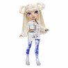 Muñeca Rainbow High con vestido blanco y multicolor