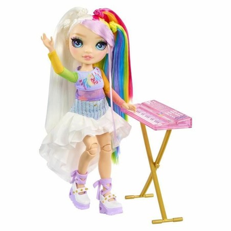 Muñeca Rainbow High Amaya Raine con su vibrante atuendo fashion