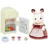 Figuras Acción Niños Sylvanian Families: Mamá Conejo Chocolate con Frigorífico - Compra online en MegaJuguetes