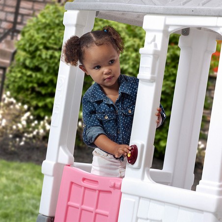 Juguetes construcción niños: Casa Infantil Step2 Courtyard Cottage