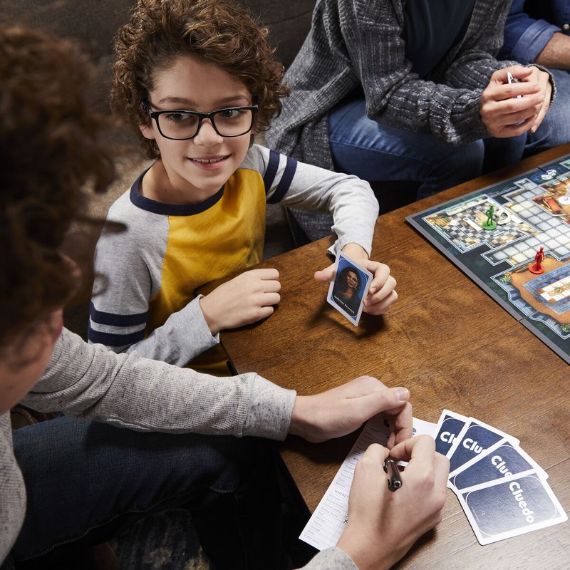Juegos Mesa Niños: Cluedo Hasbro Clásico de Misterio