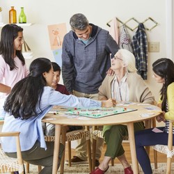 Juegos Mesa Niños: Monopoly Clásico Madrid Hasbro Original - Compra online en MegaJuguetes 2