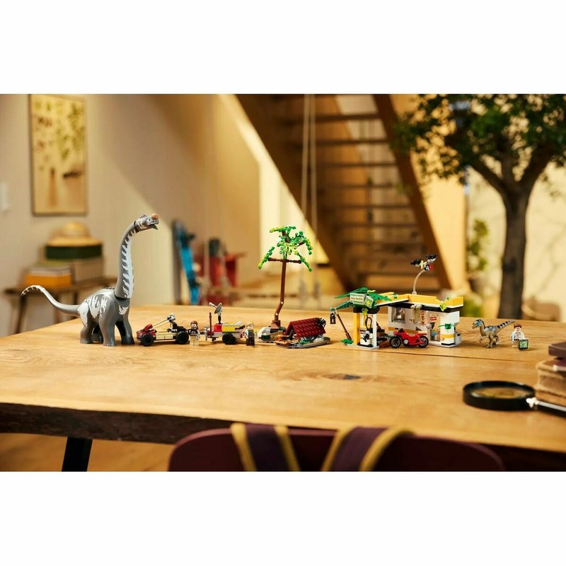Embalaje del set Lego Jurassic World 76973 Raptor & Titanosaurus Tracking Mission
