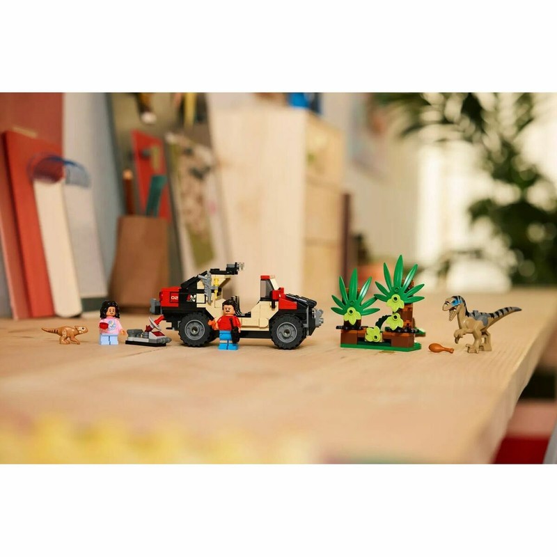 Vehículo todoterreno 4x4 construido con LEGO 76972
