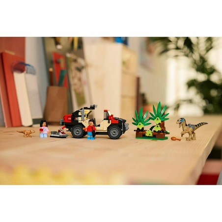 Vehículo todoterreno 4x4 construido con LEGO 76972