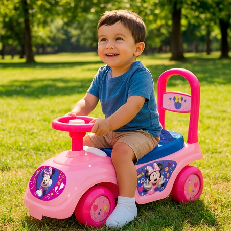 Bloques apilables bebé Correpasillos Minnie, niño jugando