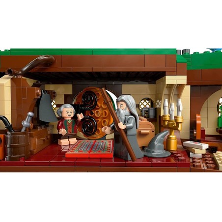 Modelo a escala LEGO La Comarca: Detalles de tejados y ventanas