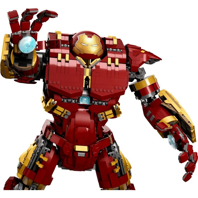 Figura articulada Hulkbuster, mostrando diferentes poses de acción