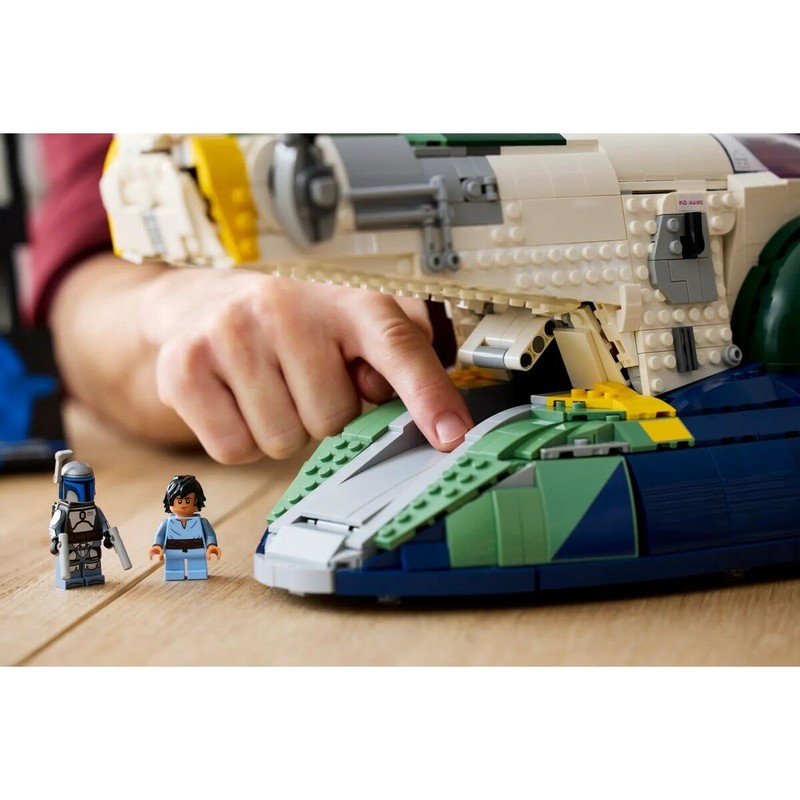 Maqueta LEGO Star Wars para coleccionistas, ángulo frontal