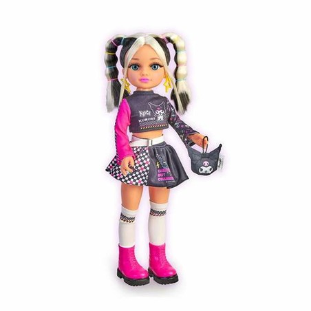 Vista frontal de la muñeca Kuromi de 42 cm