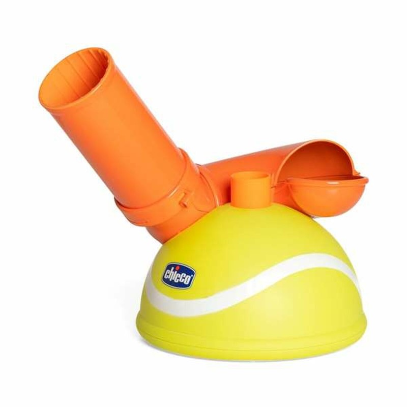 Familia divirtiéndose con juego de habilidad familiar Chicco