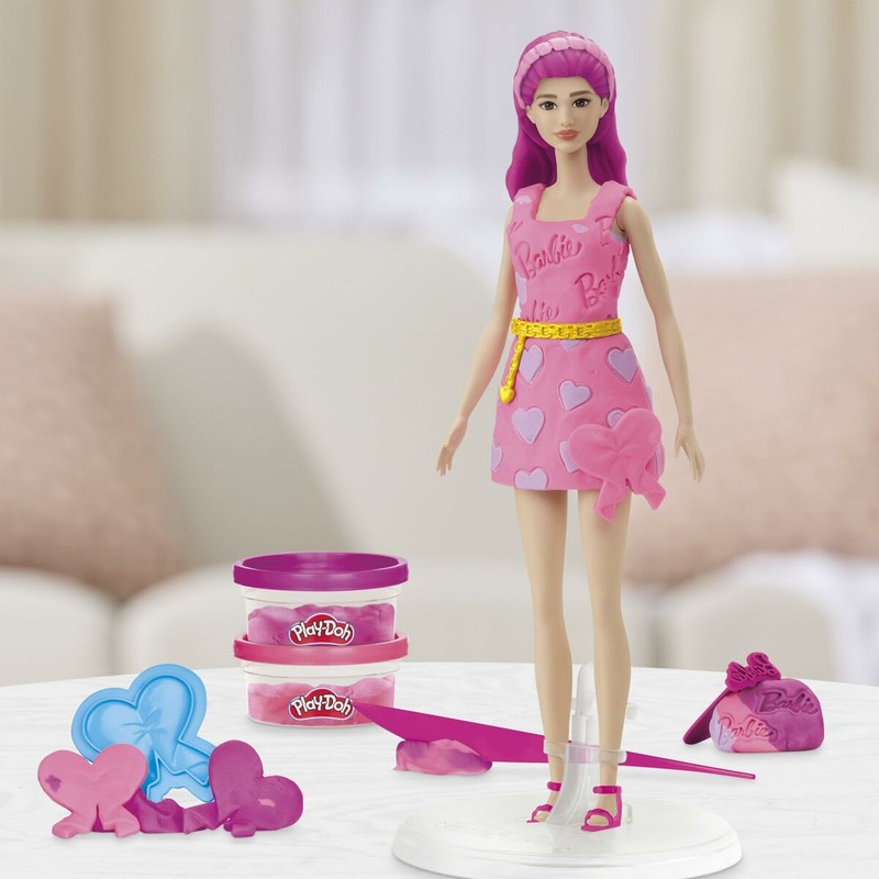 desarrollo motricidad fina con plastilina Barbie