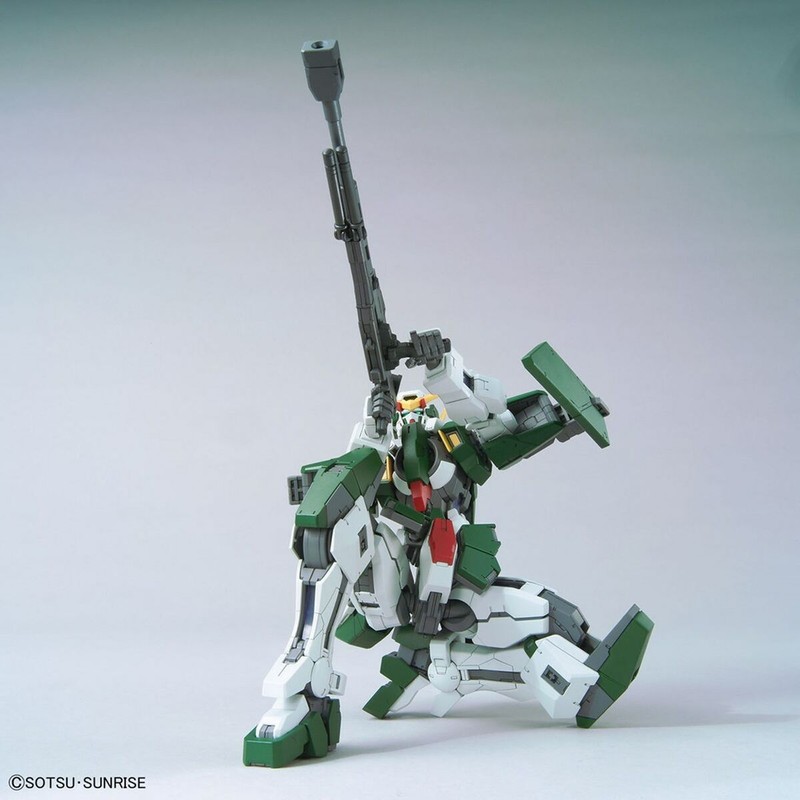 Maqueta HGUC Bandai montada, vista frontal