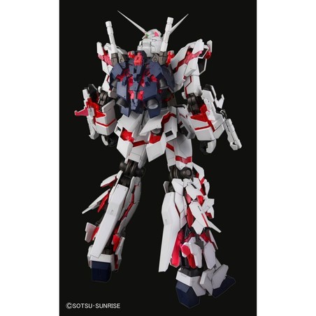 Detalle de transformación del kit modelismo anime Unicorn Gundam