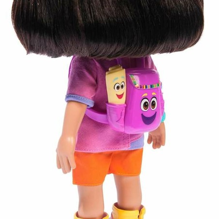 Muñeca Dora para niñas 3 años en acción
