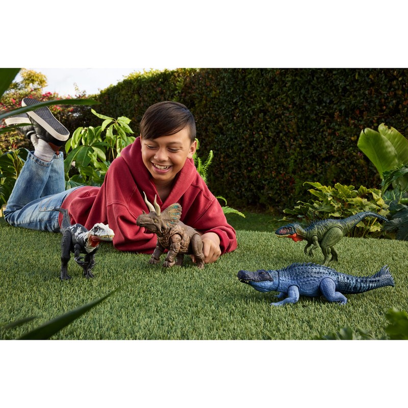 Detalle de figura de acción Jurassic World, diseño realista