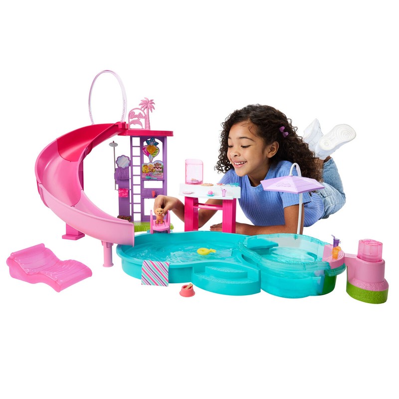 Juguetes de verano Barbie: la piscina con tobogán y jacuzzi.