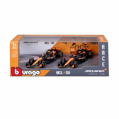 Coches de juguete McLaren 1:43 en acción