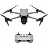 Dron Dji Air 3S volando sobre paisaje, evocando la libertad de coches juguete niños