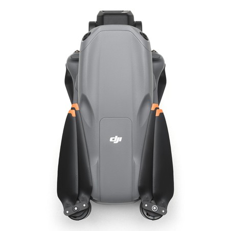 Control remoto del Dji Air 3S, similar a un coche teledirigido avanzado